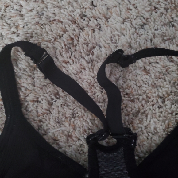 🌷Ladies black sports bra size small - Picture 5 of 5